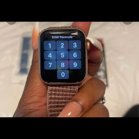 Series 4 rose gold apple watch with celluar and gps. No visible scratches